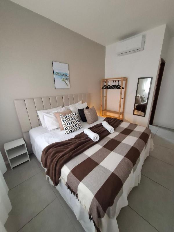 Fullano Guesthouse _ Between Copacabana and Ipanema – Comfortable Private Suites! - image 4