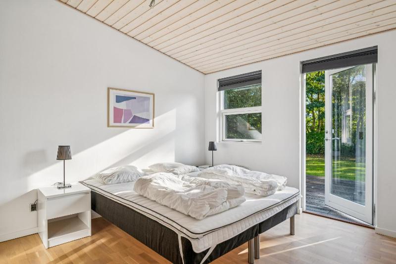 Stunning Home In Ebeltoft With 3 Bedrooms And Wifi - image 5