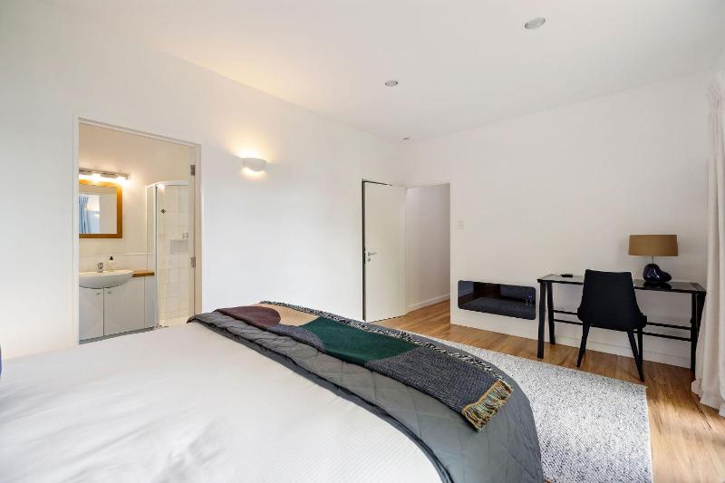 Matau Crest - Luxury Retreat - image 47