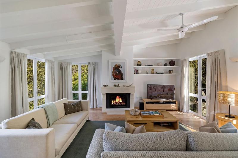 Matau Crest - Luxury Retreat - image 10
