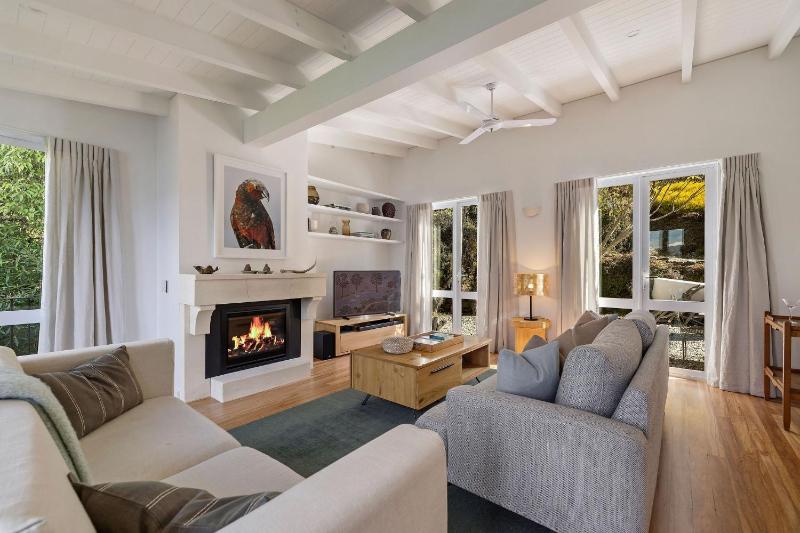 Matau Crest - Luxury Retreat - image 26