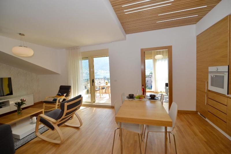 Apartment with Sea View image 4