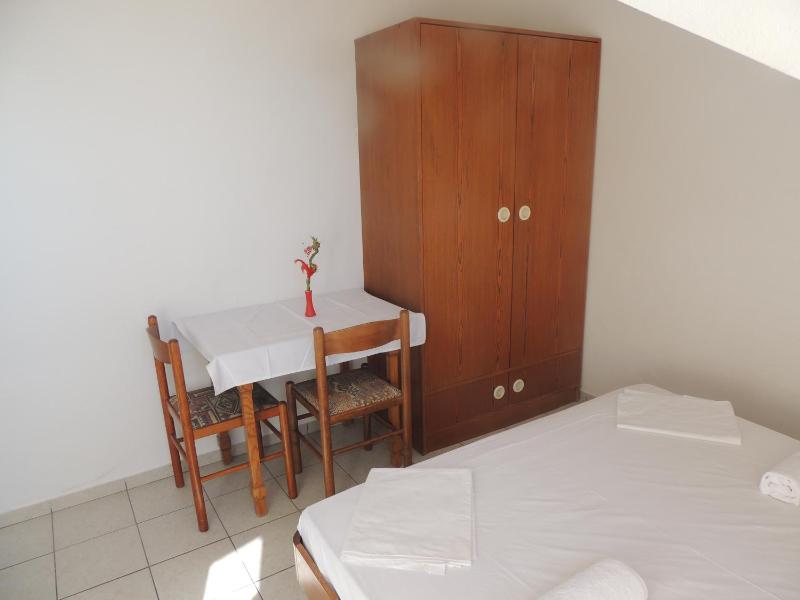 Two-Bedroom Apartment with Terrace and Sea View image 4