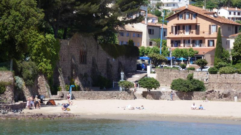 Hotel La Calanque - image 23