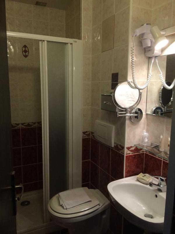 Superior Double Room (2 Adults) image 3