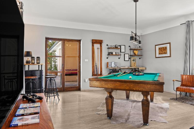 Villa Cirka in Central Istria for 14 persons with a 36 m2 heated pool gaming & activities for kids and adults - image 9