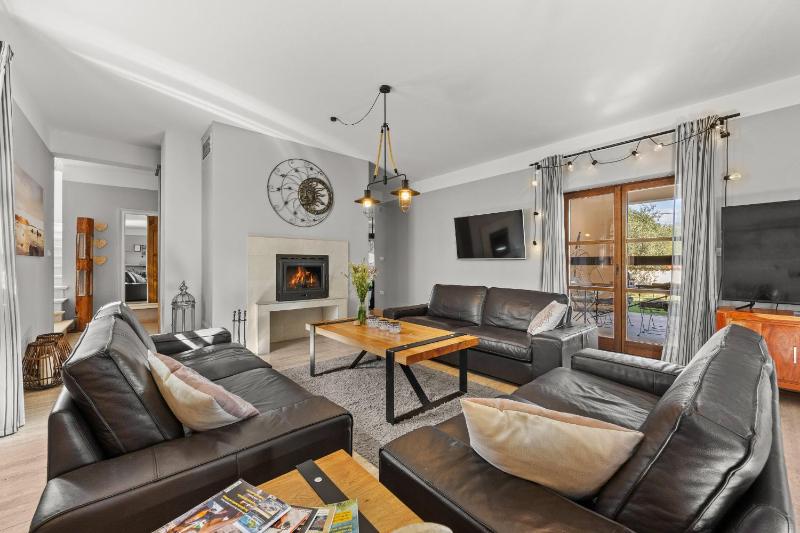 Villa Cirka in Central Istria for 14 persons with a 36 m2 heated pool gaming & activities for kids and adults - image 46