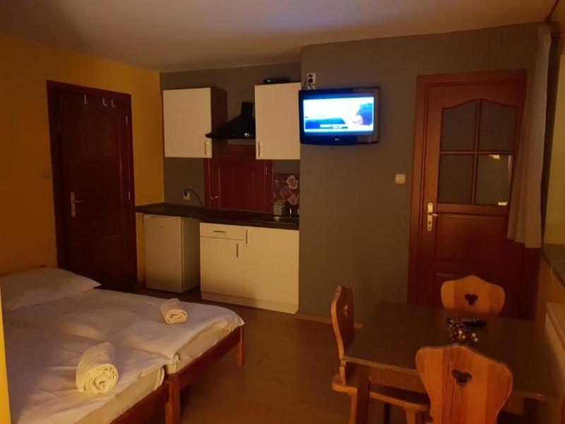 Apartament Pokoje u Jacka Zakopane PKP 700 Centrum 1200 - image 14