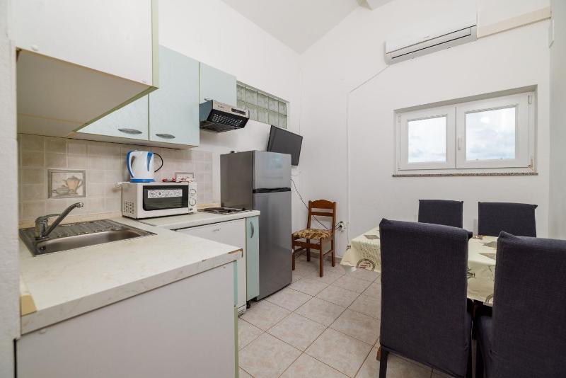 Apartments Anica J - image 16
