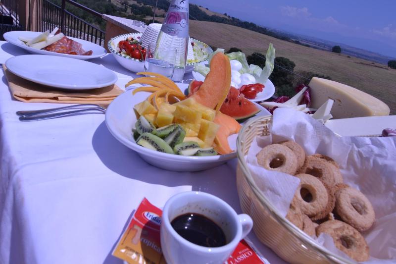 Triple Room with Garden View image 1