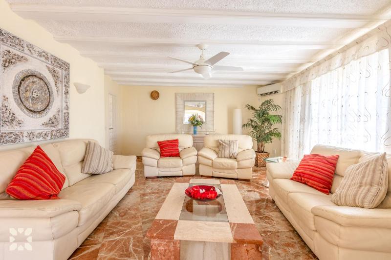 Villa Isabel by Abahana Villas - image 23