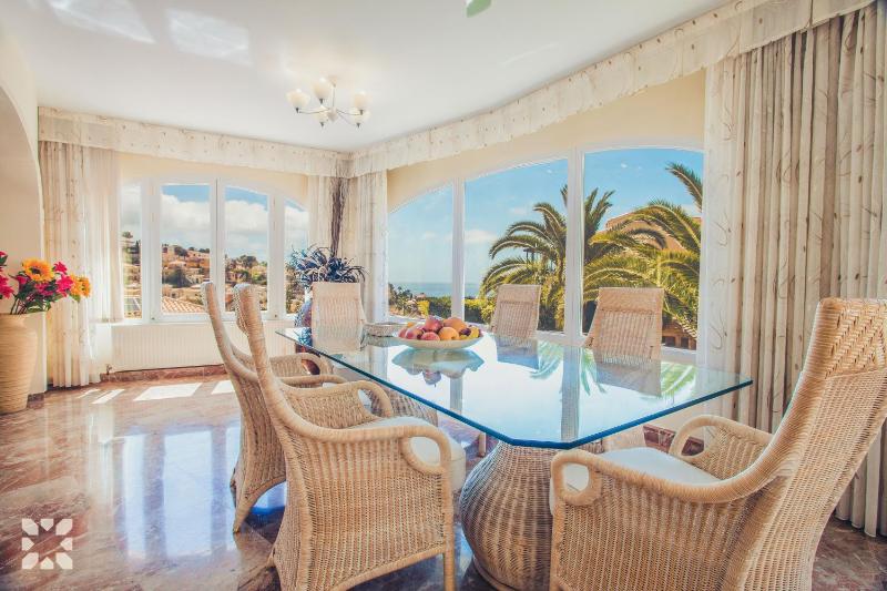 Villa Isabel by Abahana Villas - image 12