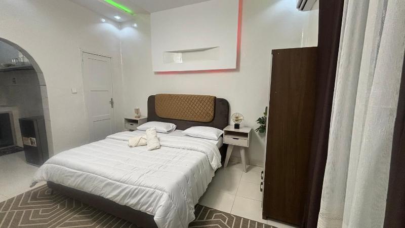 Chambre meublée - image 11