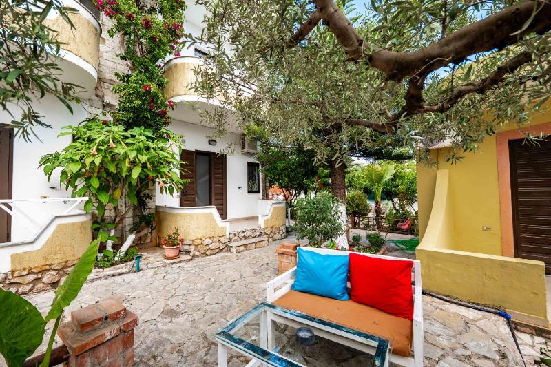 Entire Villa in Ksamil - image 4
