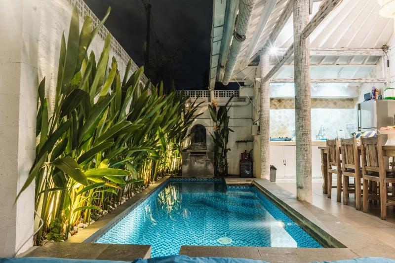 Villa Helenia Canggu Private Pool Fast Wifi 4 min to FINNS - image 45