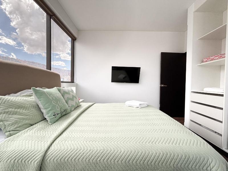 Sky Suites - 20th-Floor Gem - City & Mountain Views La Paz - image 15