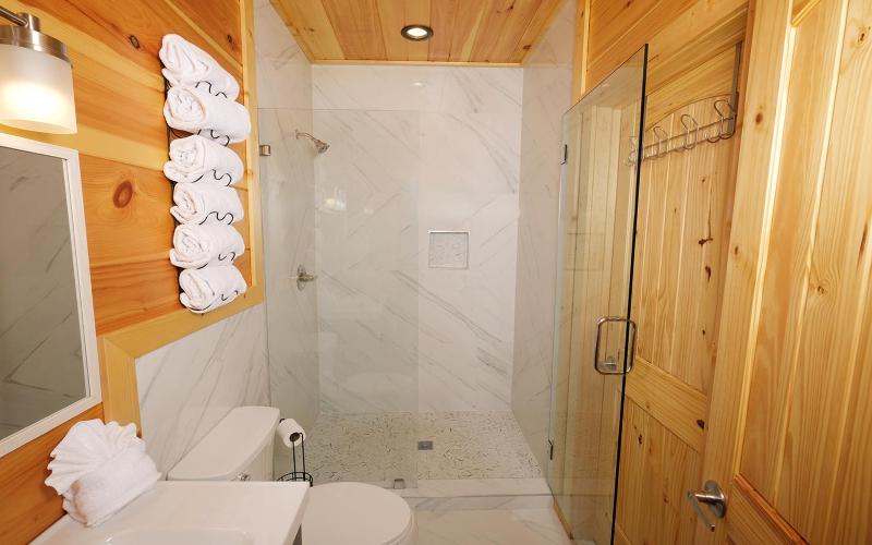 Eagles View 2.0 - Gorgeous Mountain Views Hot Tub Pool Table + Games! - image 8