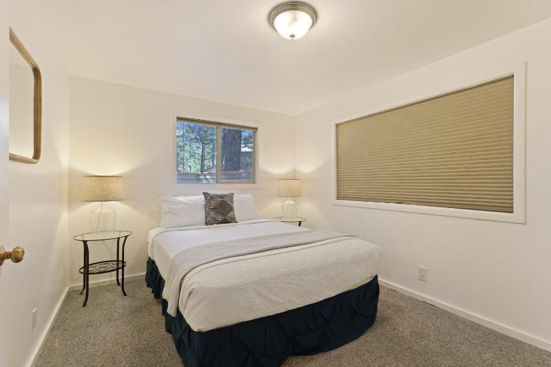 2 Landrise Home with Bikes to Use - image 9