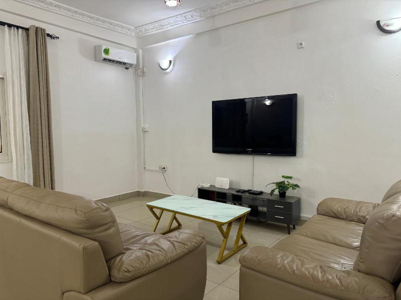 Appart meublé moderne WIFITV - Ngousso Omnisports - image 8