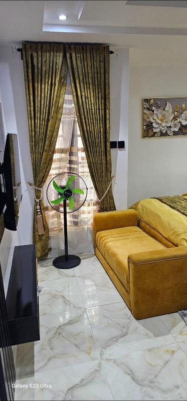 Ladi's place Anthony Ikeja - image 16