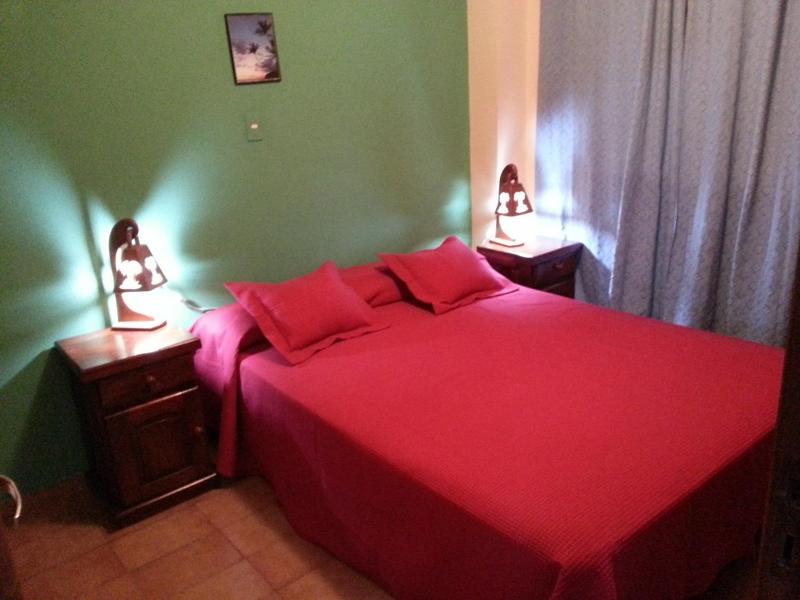 Confortable Carlos Paz Céntrico 4 personas Estac Interno - image 1