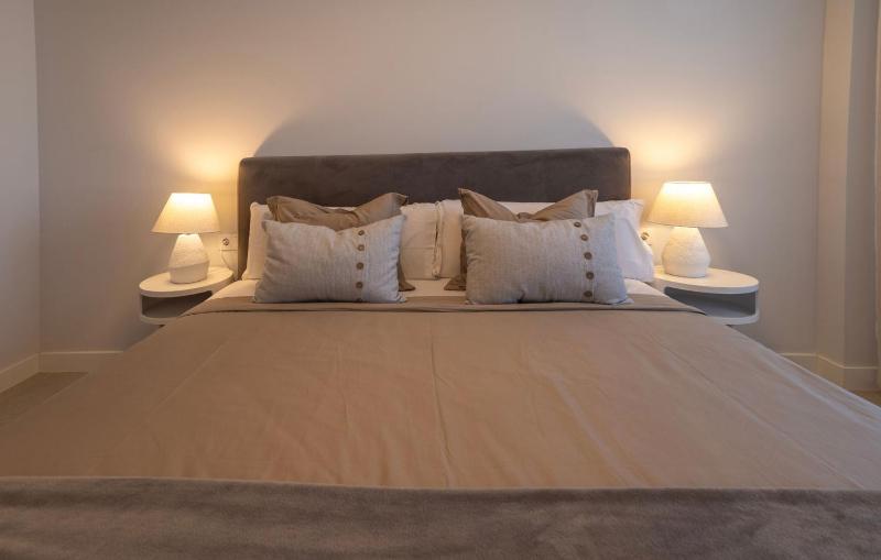 Escape to Estepona in This Sleek 2-Bedroom Apartment - image 4