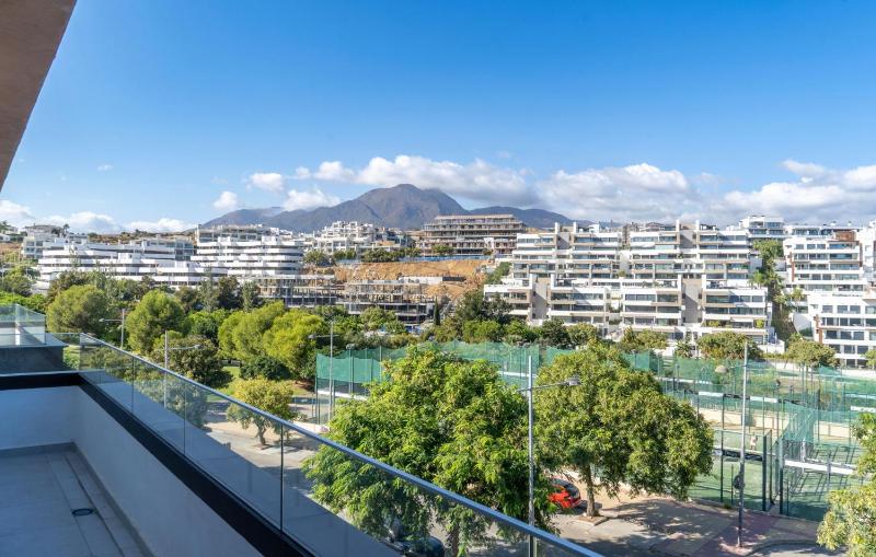Escape to Estepona in This Sleek 2-Bedroom Apartment - image 5