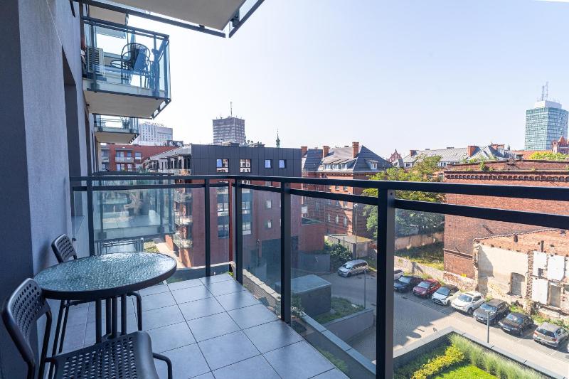 Modern two bedroom shipyard view apartment by Grand Apartments - image 4