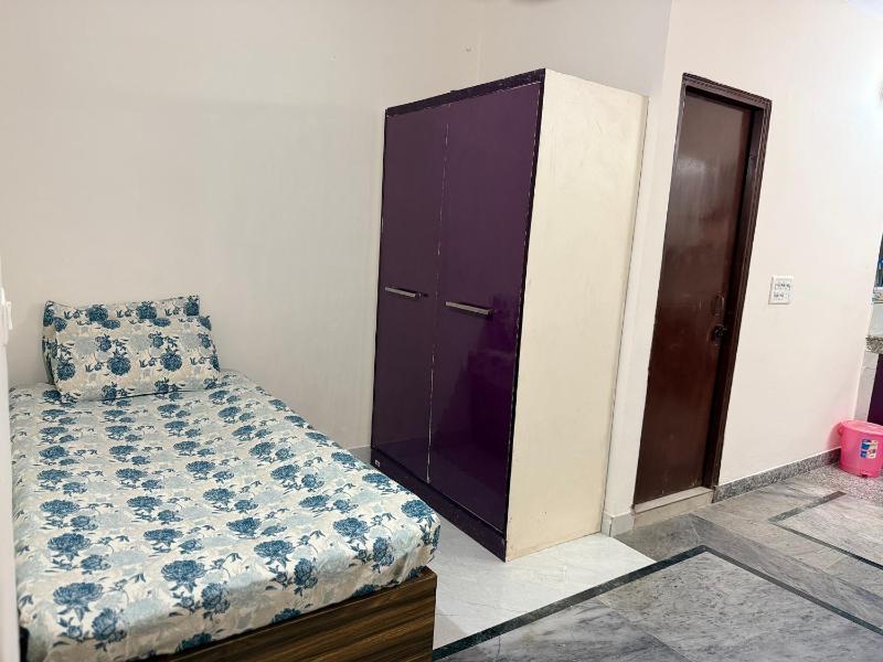 Comfort Stay near CyberHub - 300 Mbps WiFi - 1BHK - image 46