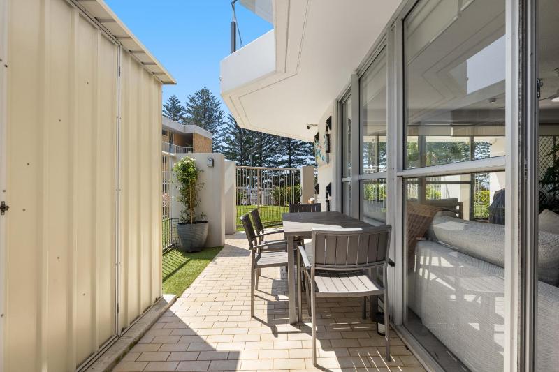 Cashelmara on the Beach - 3 Bedroom Escape - image 10