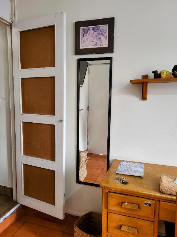Habitación con dos camas baño privado terraza y cocina compartida en Miraflores - image 12