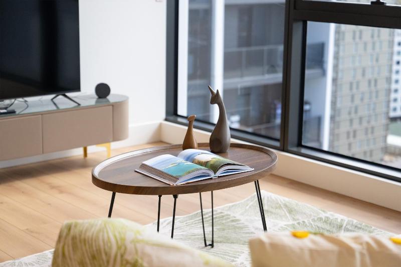 Sunny Woden Apt Near Hospital Mall w Parking - image 8