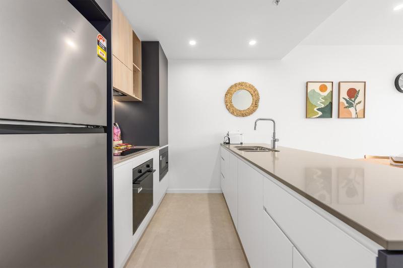 Cosy Woden Apt Near Canberra HospitalTransport - image 3