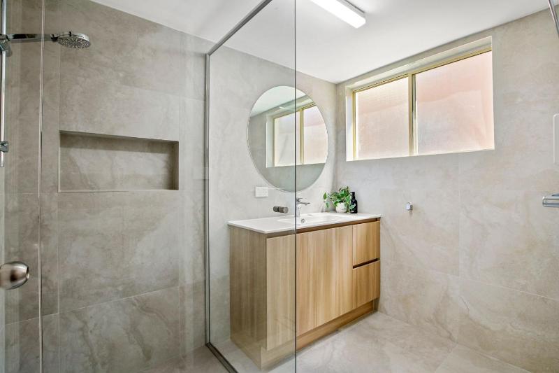 Mallory Place Unit 3 11 Saltair Street Kings Bea - image 5