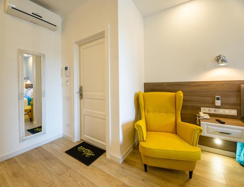 Apartment with Balcony image 4