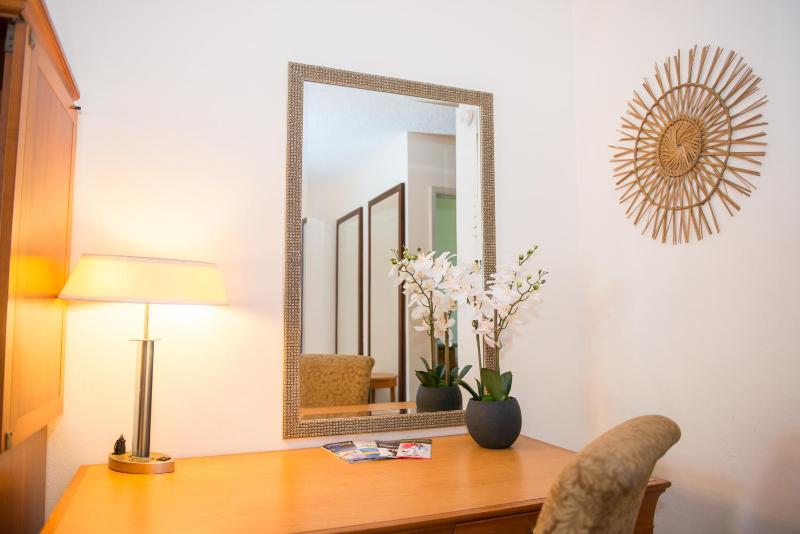 Shore Haven Resort Inn - image 6