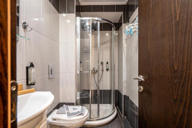 Sonia Hotel & Suites - Adults Only - image 23