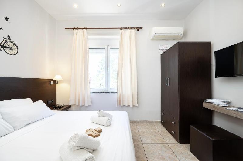 Sonia Hotel & Suites - Adults Only - image 26