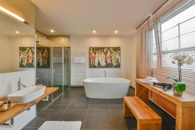 Suite image 4