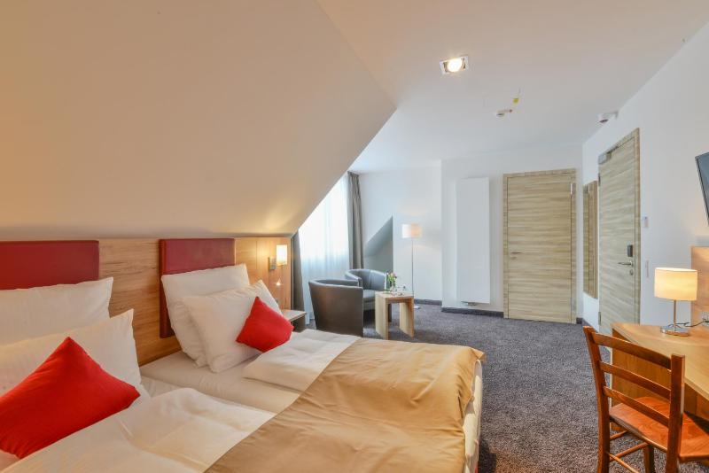 Deluxe Double Room image 2