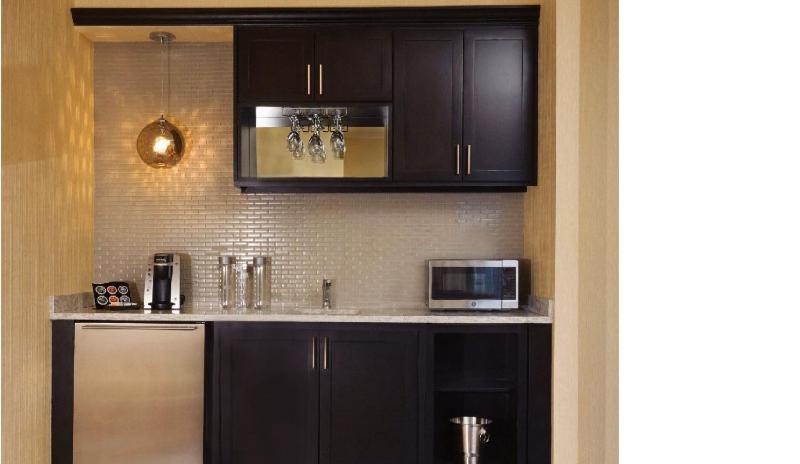 One Bedroom Accessible  image 4