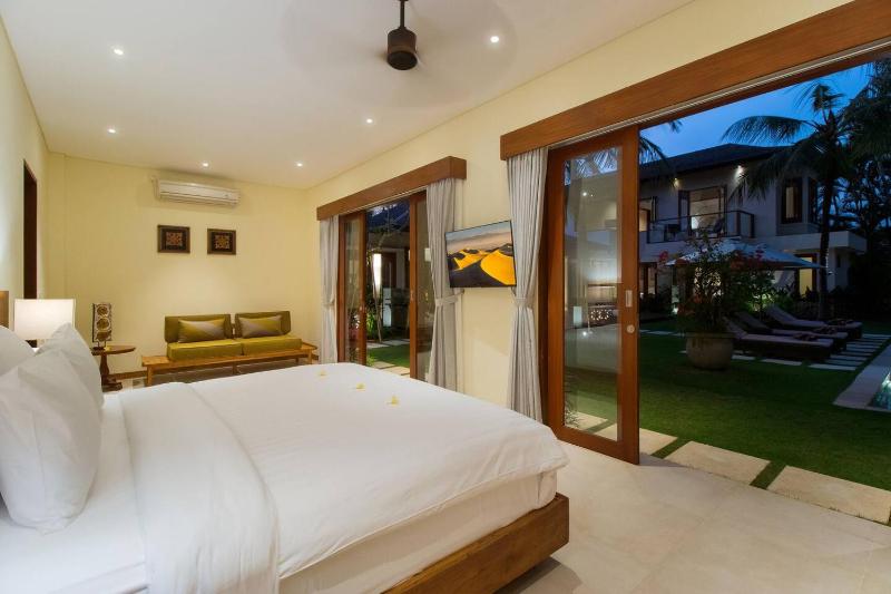 Super Spacious 6 Bed Chef Daily B'Fast 12 pax - image 44