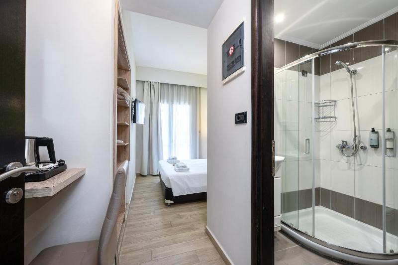 Sonia Hotel & Suites - Adults Only - image 17