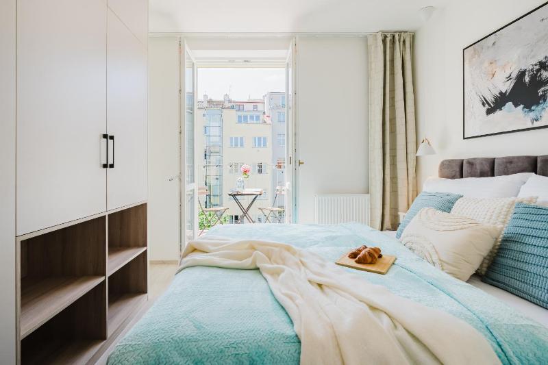 Prague Days - Top Floor Apartments with Terrace & AC near Vyšehrad Castle - image 7