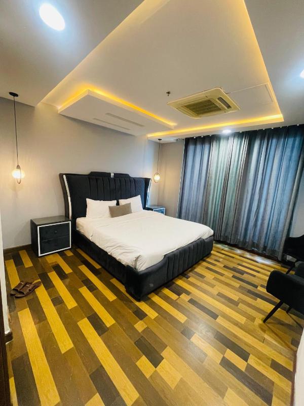 Executive Goldcrest Mall Apartments DHA Phase 4 Lahore - image 14