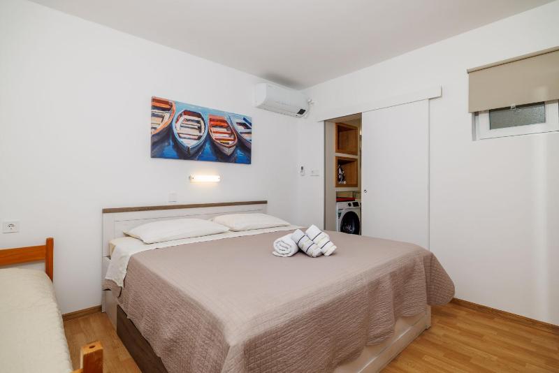 Apartment Renata - image 12
