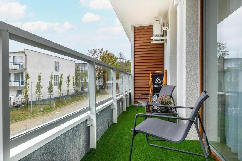 Premium & Elegance Apartments with Pool by Noclegi Renters - image 42