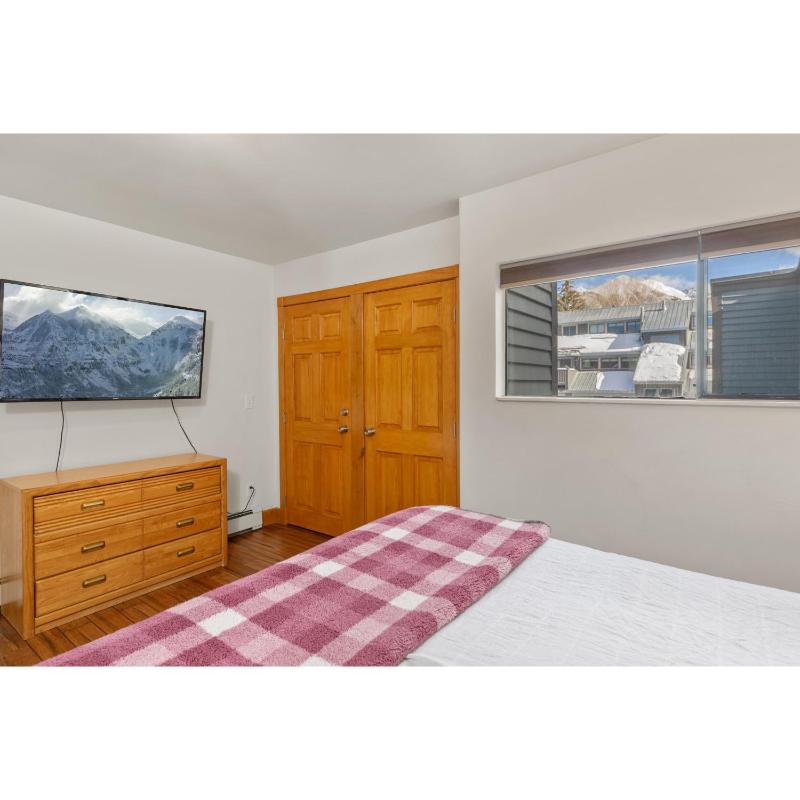 Twin Lodge 337 & 338 - Liftside and Hot Tubs Access - image 20