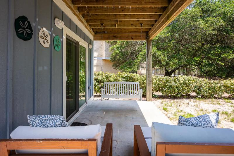 New Listing Updated Beach Cottage&Community Perks - image 13