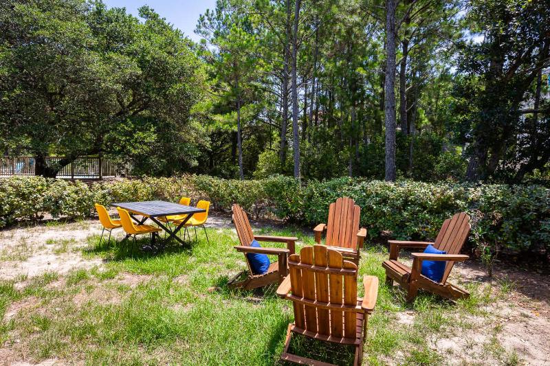 New Listing Updated Beach Cottage&Community Perks - image 9